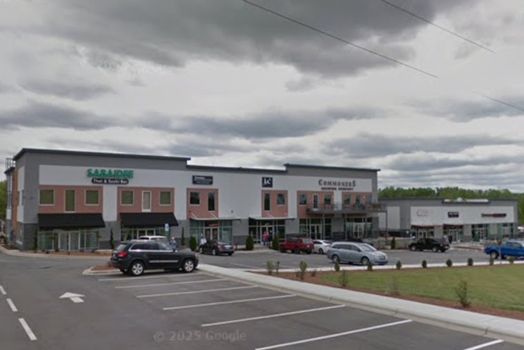 Concord’s New Cigar Hangout Tees Up Bourbon Pours And Indoor Fairways