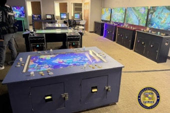Cops Bust Triple Gambling Den Hidden In Moiliʻili Walk-Up