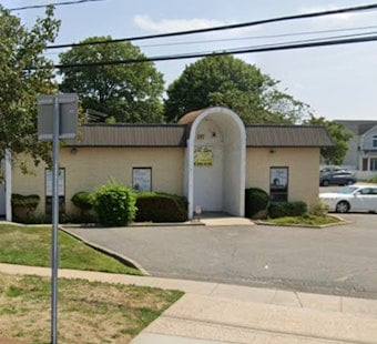 Cops Hit Hicksville Strip Of Spas In Vice Sweep, Eight Women Nabbed