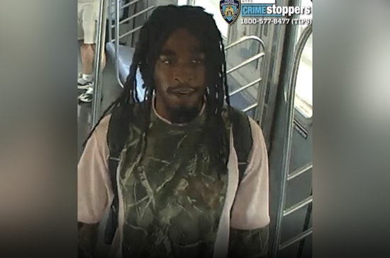 Cops Hunt Suspect In Queens 7 Train Pocketknife Assault