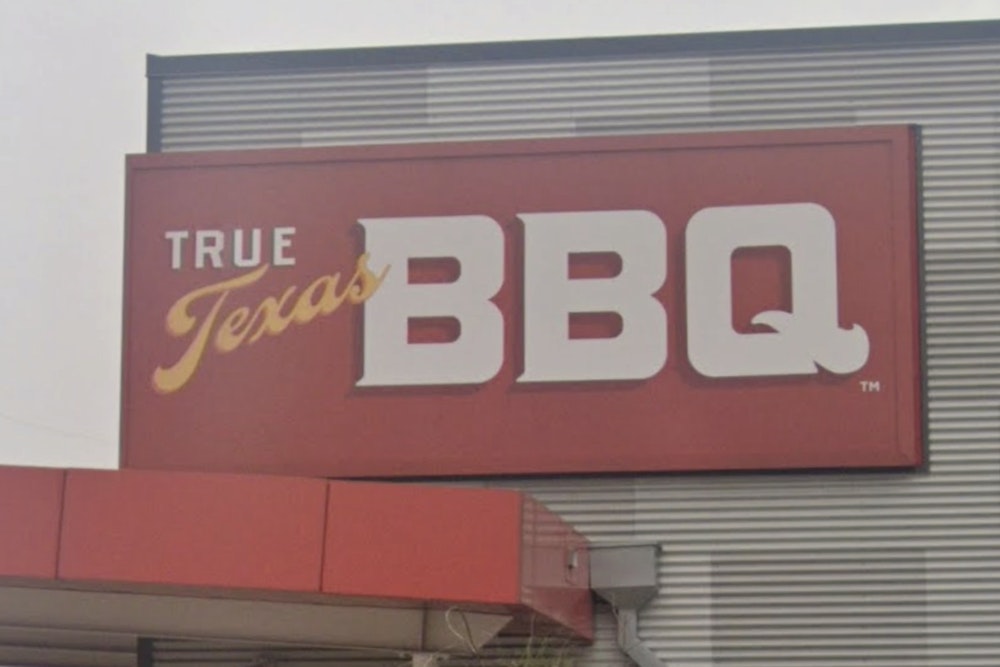 Corpus Christi H‑E‑B Fires Up Smoky Saratoga Makeover With In‑Store BBQ