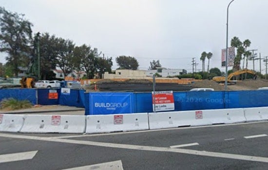 Crane Invasion As Apres Beverly Grove Muscles Into Beverly Center’s Backyard