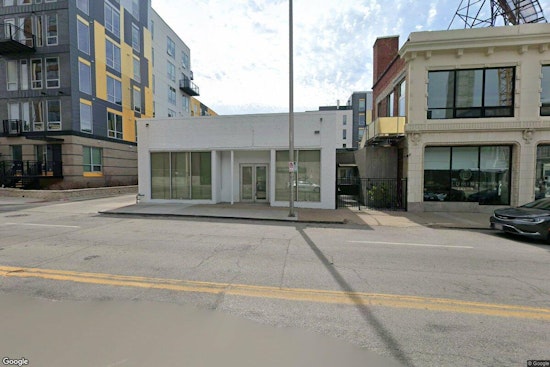 Crossroads Cult Smash Burger Sauced Stages Big Comeback Across The Street