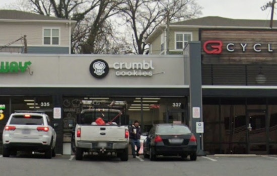 South Charlotte Crumbl Melts Down As Staff Do Hair Beside Cookie Prep