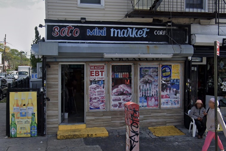 Cypress Hills Deli Turns Crime Scene As Cops Hunt Crescent Street Gunman