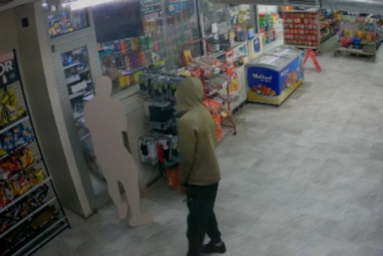 Dallas Robbery Crew Hits Same Cedar Crest Shop 3 Times as Cops Ask for Help