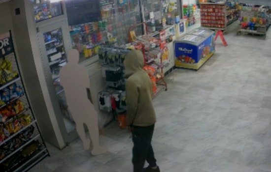 Dallas Robbery Crew Hits Same Cedar Crest Shop 3 Times as Cops Ask for Help