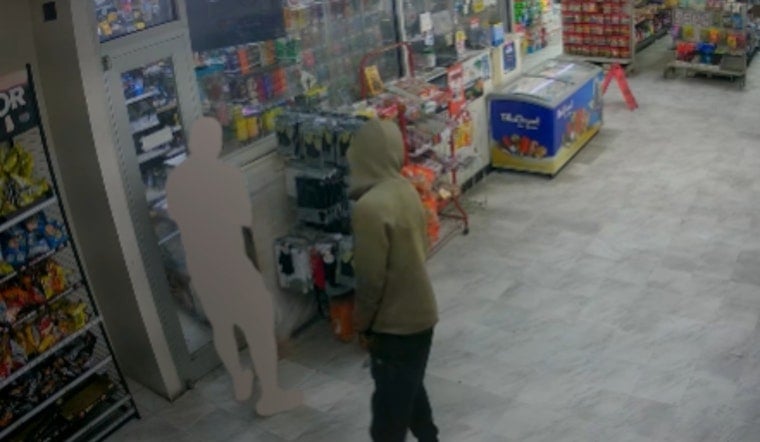 Dallas Robbery Crew Hits Same Cedar Crest Shop 3 Times as Cops Ask for Help
