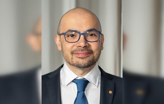 DeepMind Chief Wants D.C. To Run The World’s AI Cops