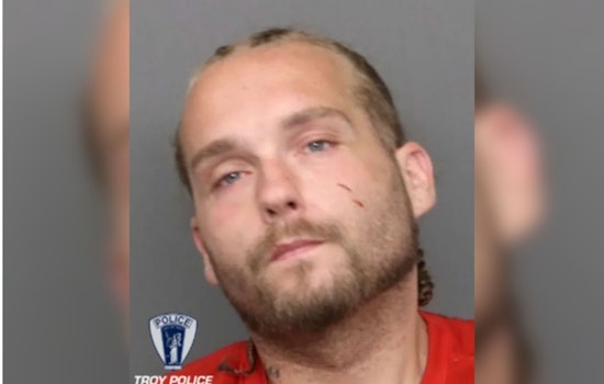 Detroit Man Accused Of Stealing Food, Brawling At Troy Gas Station