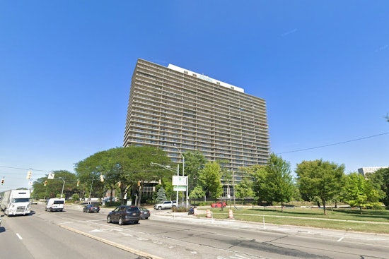 Detroit Riverfront High-Rise Offloaded On The Cheap As Tenants Brace For Next Act