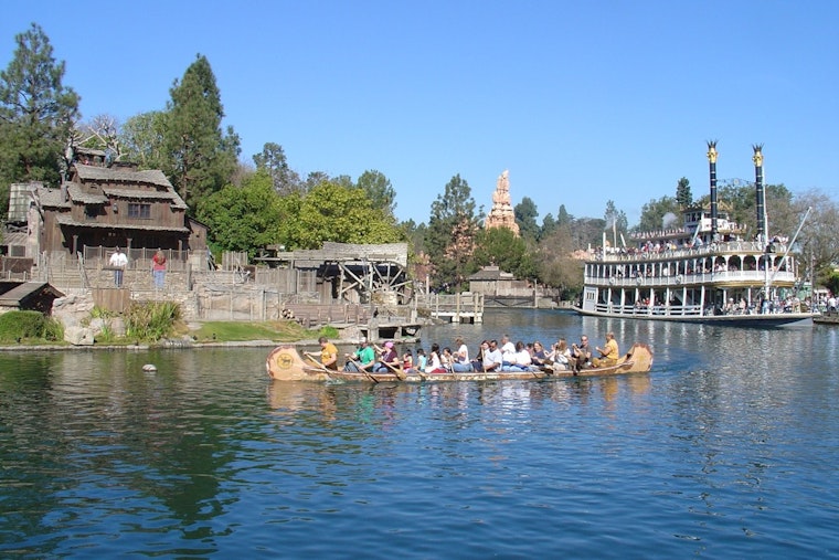 Disneyland Custodian Peels Off Shirt, Slips Into Rivers of America in Front of Guests