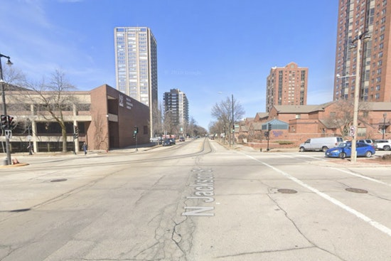 Downtown Milwaukee Cyclist Fatally Struck By Bus At Kilbourn And Jackson