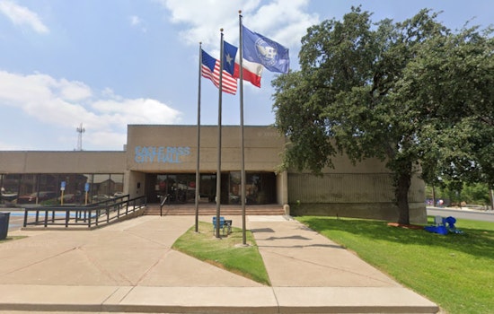 Eagle Pass Slams the Brakes on Shelby Park Buoy Staging Deal