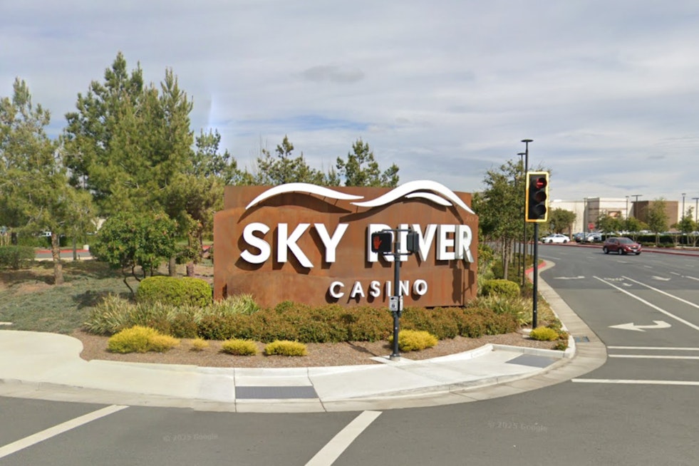 Elk Grove Husband Turns Wife’s Birthday Into $400K Blackjack Shocker