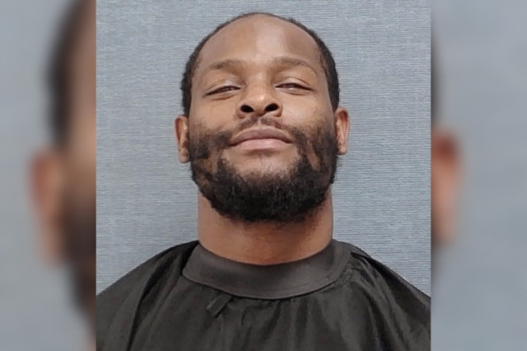 Ex-Steeler Le'Veon Bell Busted at Canton Mall Over Child Support Warrant