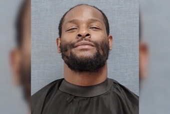 Ex-Steeler Le'Veon Bell Busted at Canton Mall Over Child Support Warrant