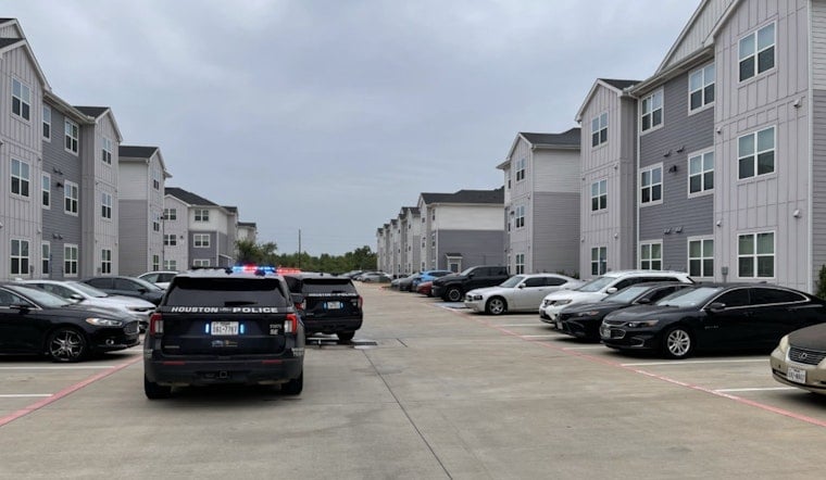 Family Fight Turns Bloody On Cottingham As Two Women Slashed In SE Houston