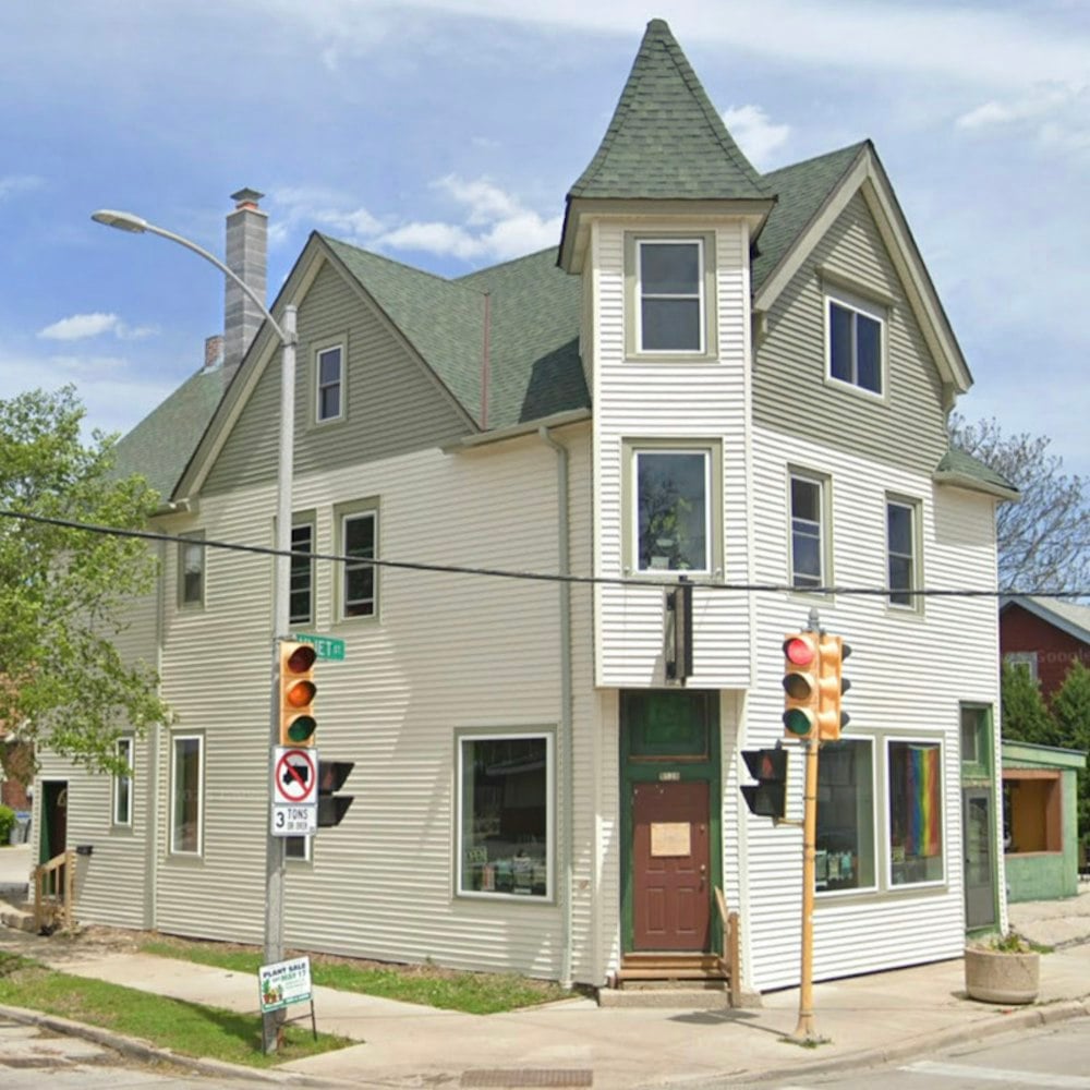Fancy’s Bar Plots Big Comeback For A Vliet Street Corner