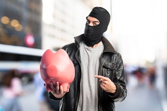 Far Northeast Denver Resident Duped In $18K ‘Pigeon Drop’ Hustle, Police Warn