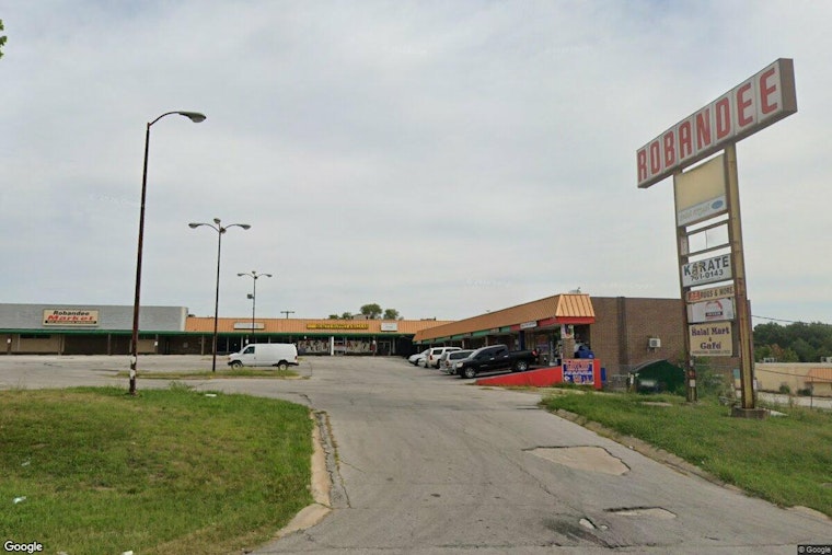 Fed-Up KC Hauls Neglected Robandee Mall Into Court
