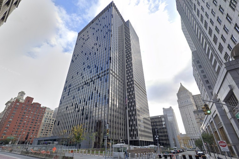 Fireworks Cart Sparks Scare Outside FBI’s NYC Nerve Center, Suspect In Custody