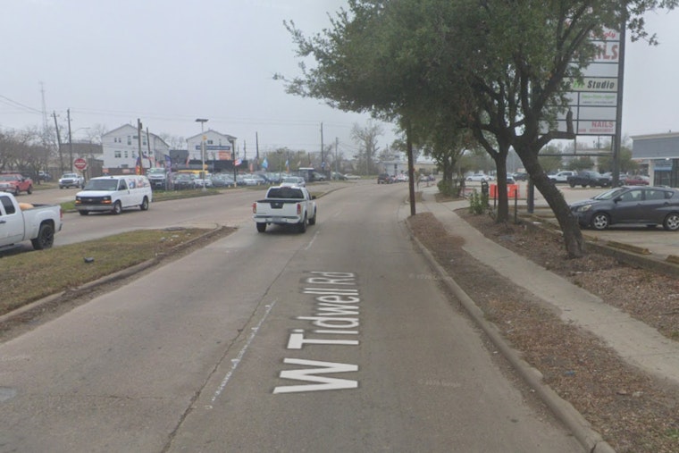 Flaming Car Triggers Chaotic Evacuation at Northwest Houston Washeteria