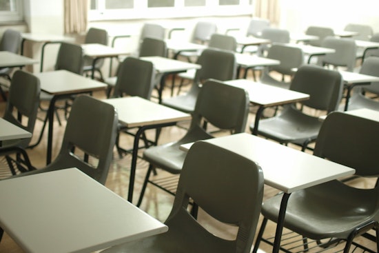Florida Adopts Teacher-Training Rules, Uniform Weighted GPA