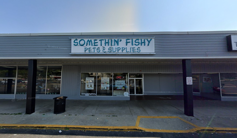 Fox Lake Pet Shop Swamped After 2,000-Gallon Show Tank Bursts