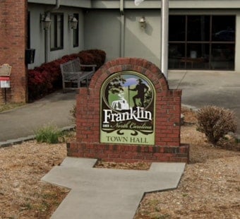 Franklin Slams Brakes on Data Centers With One-Year Building Timeout