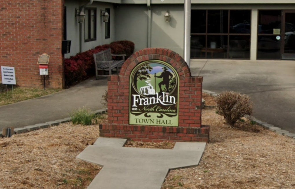 Franklin Slams Brakes on Data Centers With One-Year Building Timeout