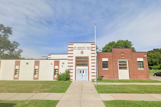 Free Fans Gone in 60 Minutes as Detroit Seniors Swelter