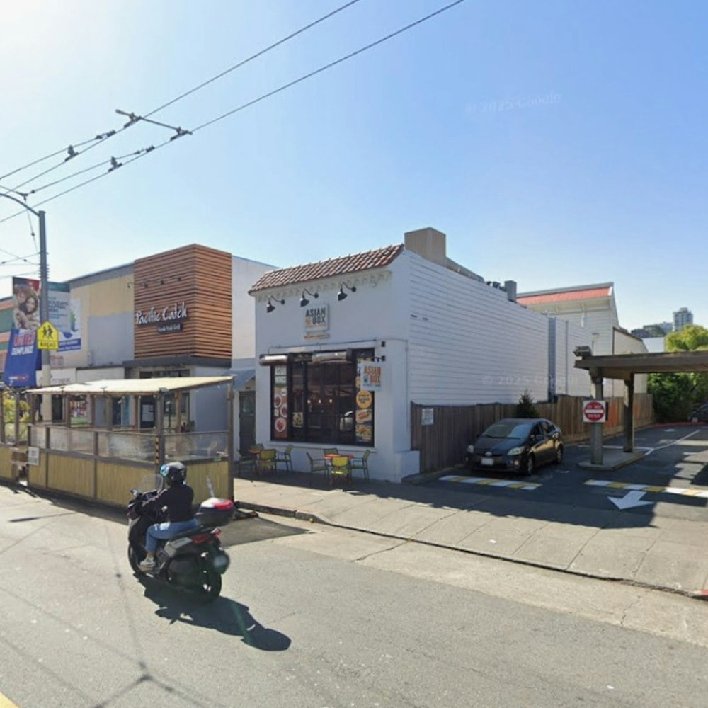 Fried Chicken Favorite The Bird Zeroes In On Marina Nest On Chestnut