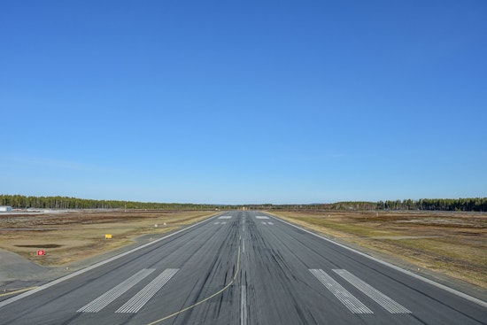 Gear Trouble Sends Small Plane Screeching Down Pine River Runway, 6 Walk Away