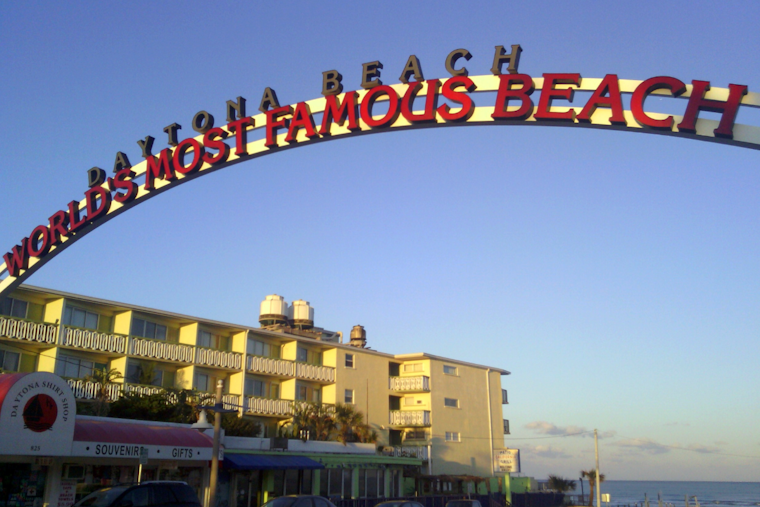 Georgia Tourist Hospitalized After Daytona Beach Shark Bite