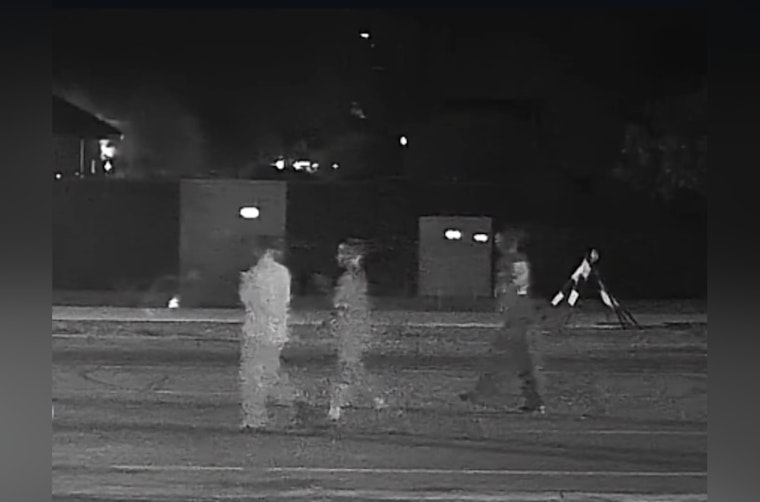 Gilbert Backyard Blast, Mystery Trio Bolts After Firework Injures 5 Kids