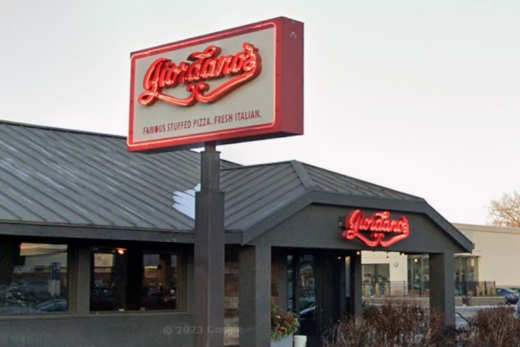 Giordano's Stuffed Deep Dish Takes Over Mall Of America's Third Floor