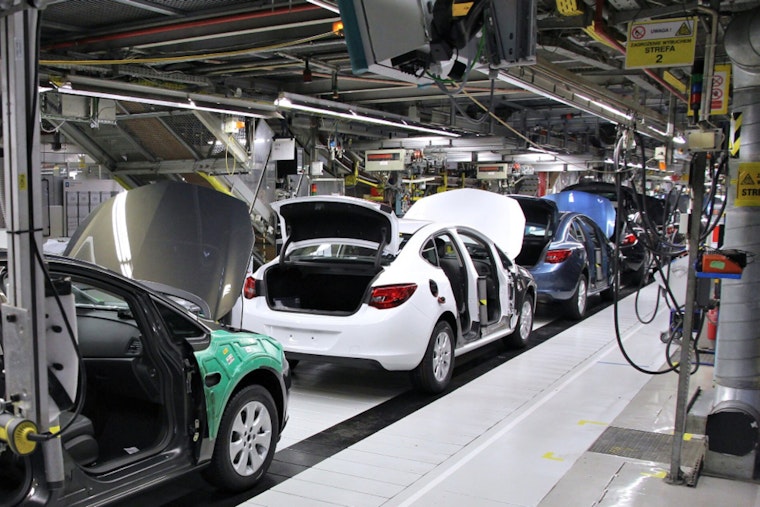 GM Splashes $157M On Fresh Paint At Wentzville Pickup Plant