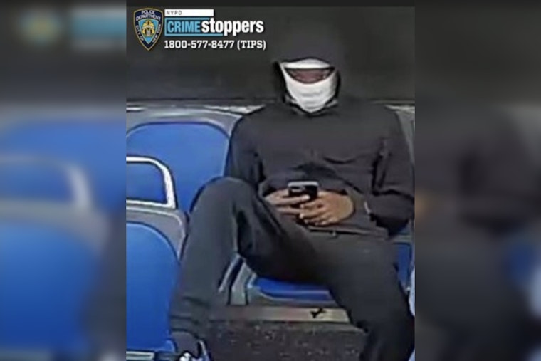 Gold Chain Heist Outside Bronx Walk-Up Puts 43rd Precinct On The Case
