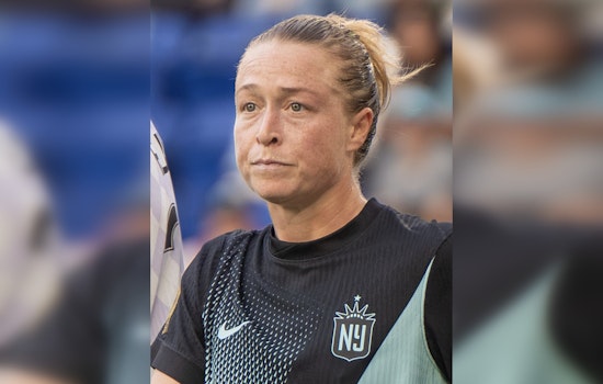 Gotham’s Emily Sonnett Done For Season After Knee Surgery
