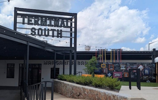Grant Park Nursery Packs Up For Terminal South As New Eatery Moves In