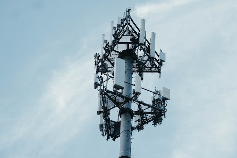 Greenville County Eyes Cell Tower Crackdown After ‘No Warning’ Shock