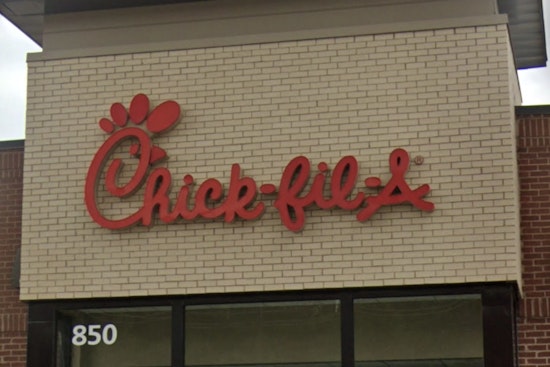 Gretna Flocks To New Chick-fil-A As 1,500 Orders Swamp Opening Day