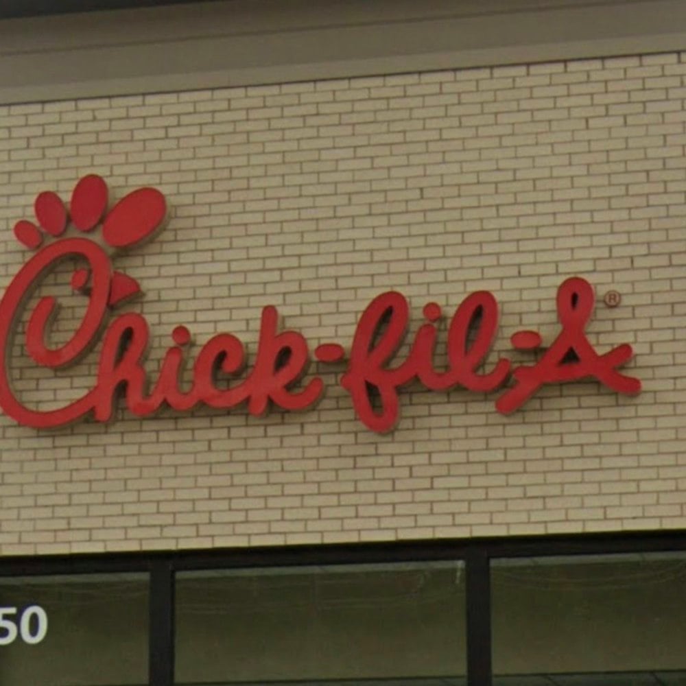 Gretna Flocks To New Chick-fil-A As 1,500 Orders Swamp Opening Day