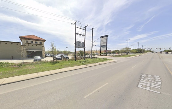 Gun-Toting Crew Terrorizes Southwest Side Vape Shop, Cops Say