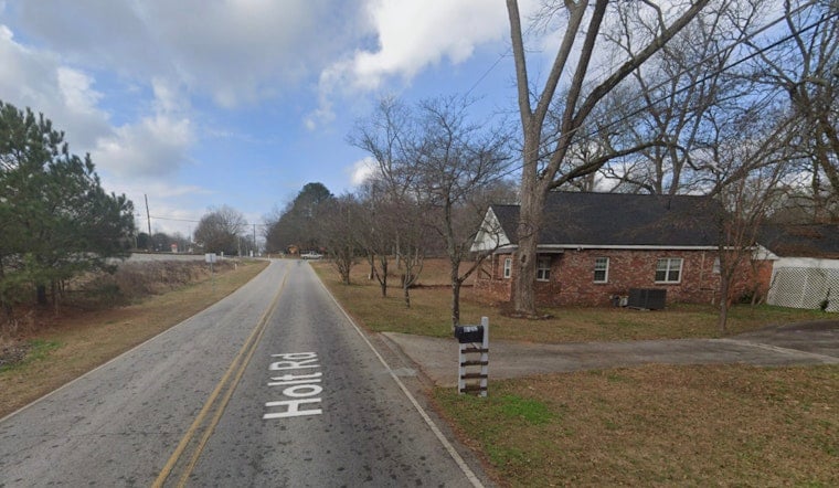 Gunfire Outside Lithonia Home Leaves One Wounded On Holt Road