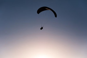 Gust of Wind Turns Orange Skydive Deadly for Boston Man