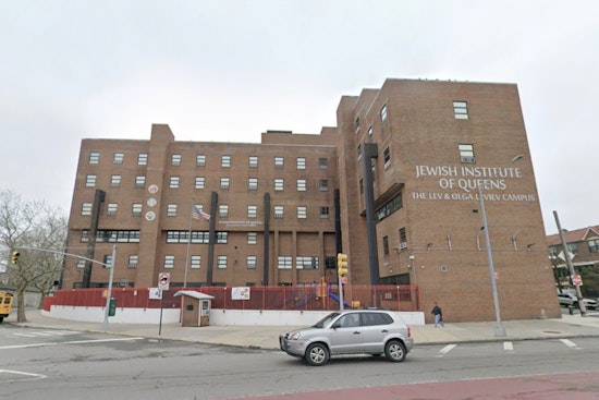 Hammer Chaos Outside Queens Jewish School Leaves 8-Year-Old Hurt