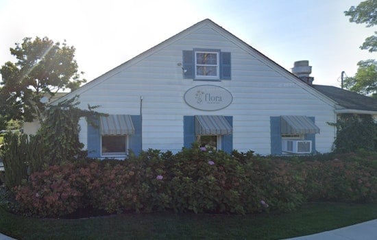 Hamptons Restaurant Flora Plants Roots In South End Charlotte