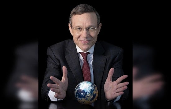 Harvard UFO Hunter From Boston Lands White House Council Gig